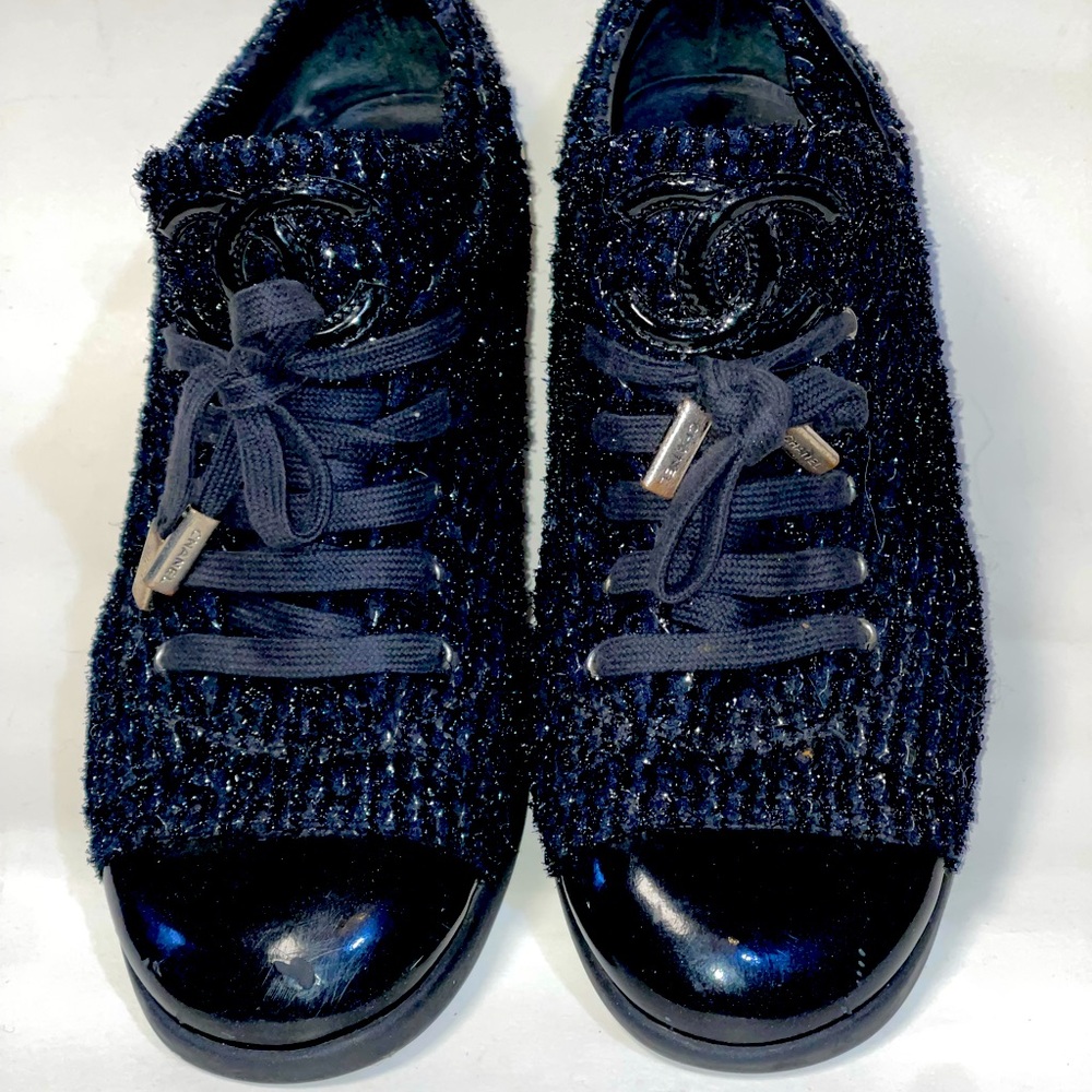 Chanel shimmering tweed tennis Sz 40. $350